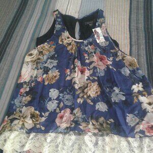 Karen Kane Sleveless Rose Print Tropicali lace accented top NWT size L